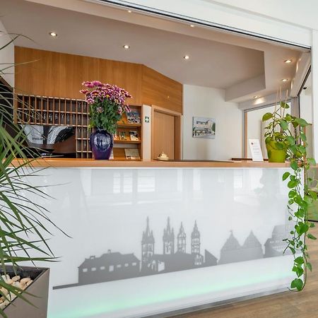 Center Hotel Kaiserhof Наумбург Экстерьер фото