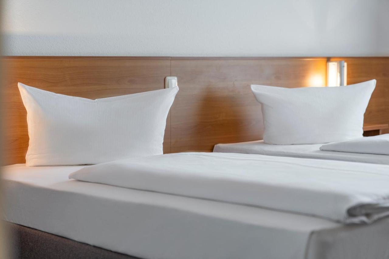 Center Hotel Kaiserhof Наумбург Экстерьер фото